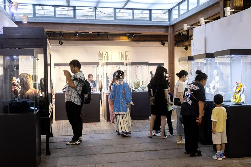 "Twelve Hours in Mindu" exhibition on the development of Fujian arts and crafts was held i